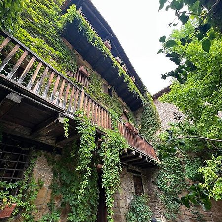 La Casa Del Bosque Villa Cabra de Mora Luaran gambar