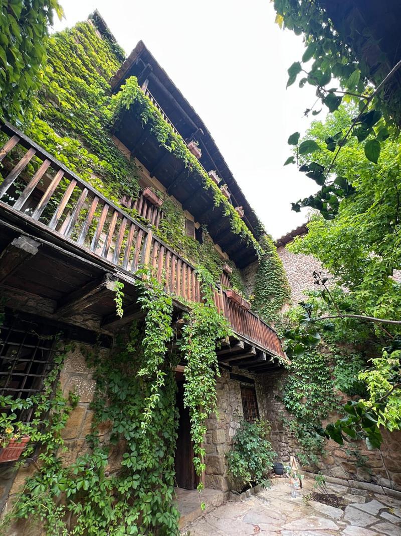La Casa Del Bosque Villa Cabra de Mora Luaran gambar